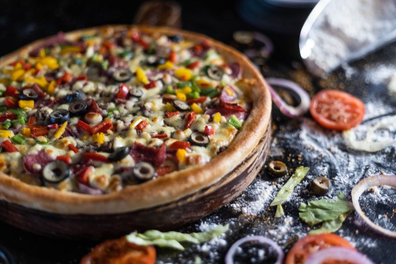 Round table pizza - The Broadway Supreme