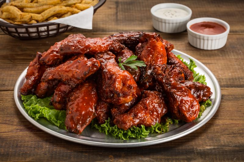 Buffalo wings starter at Round table pizza